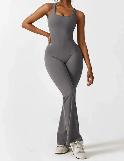 Curvansa - Flare V-rygg Jumpsuit